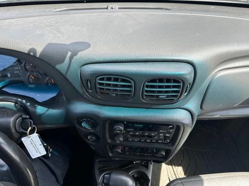 Used 2002 Chevrolet TrailBlazer LTZ AWD/4WD image 35