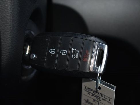 Used 2020 Kia Sportage LX image 21