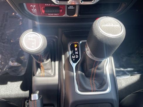 Used 2023 Jeep Gladiator Mojave w/ Cold Weather Group AWD/4WD image 23