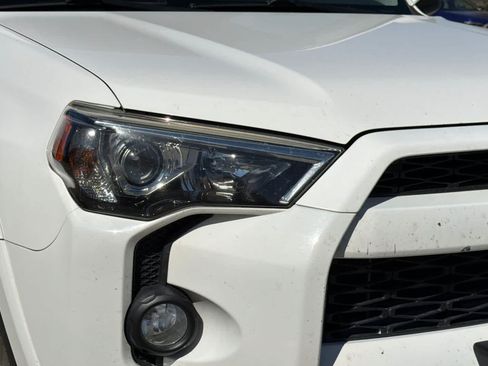 Used 2019 Toyota 4Runner SR5 AWD/4WD image 8