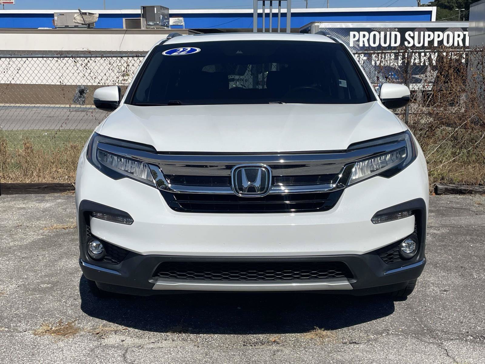 Used 2022 Honda Pilot Touring image 2