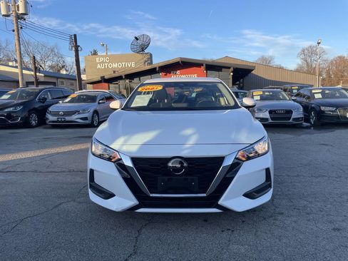 Used 2023 Nissan Sentra SV image 3