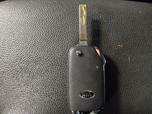 Used 2019 Kia Forte S w/ S Premium Package FWD image 32