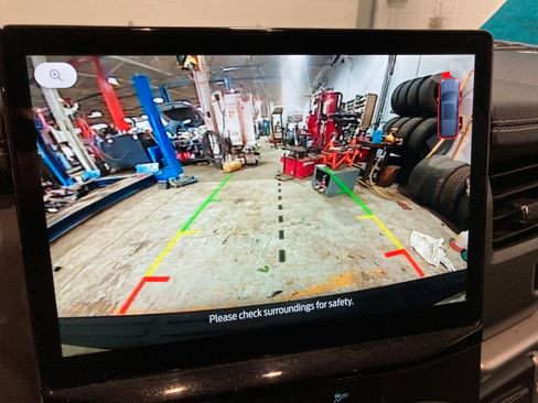 Used 2022 Ford Expedition Max XLT image 36