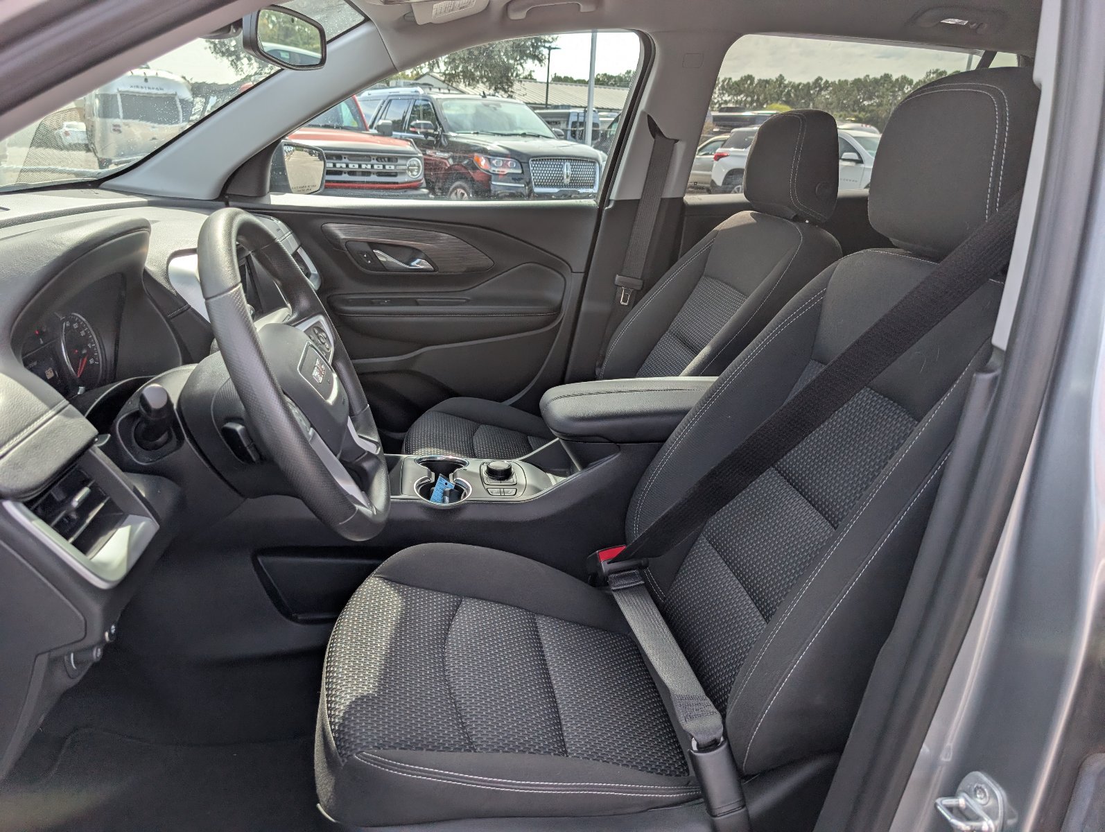 Used 2023 GMC Terrain SLE w/ Driver Convenience Package FWD image 13