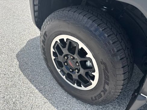 Used 2025 Toyota 4Runner TRD Off-Road Premium w/ Tow Technology Package AWD/4WD image 31
