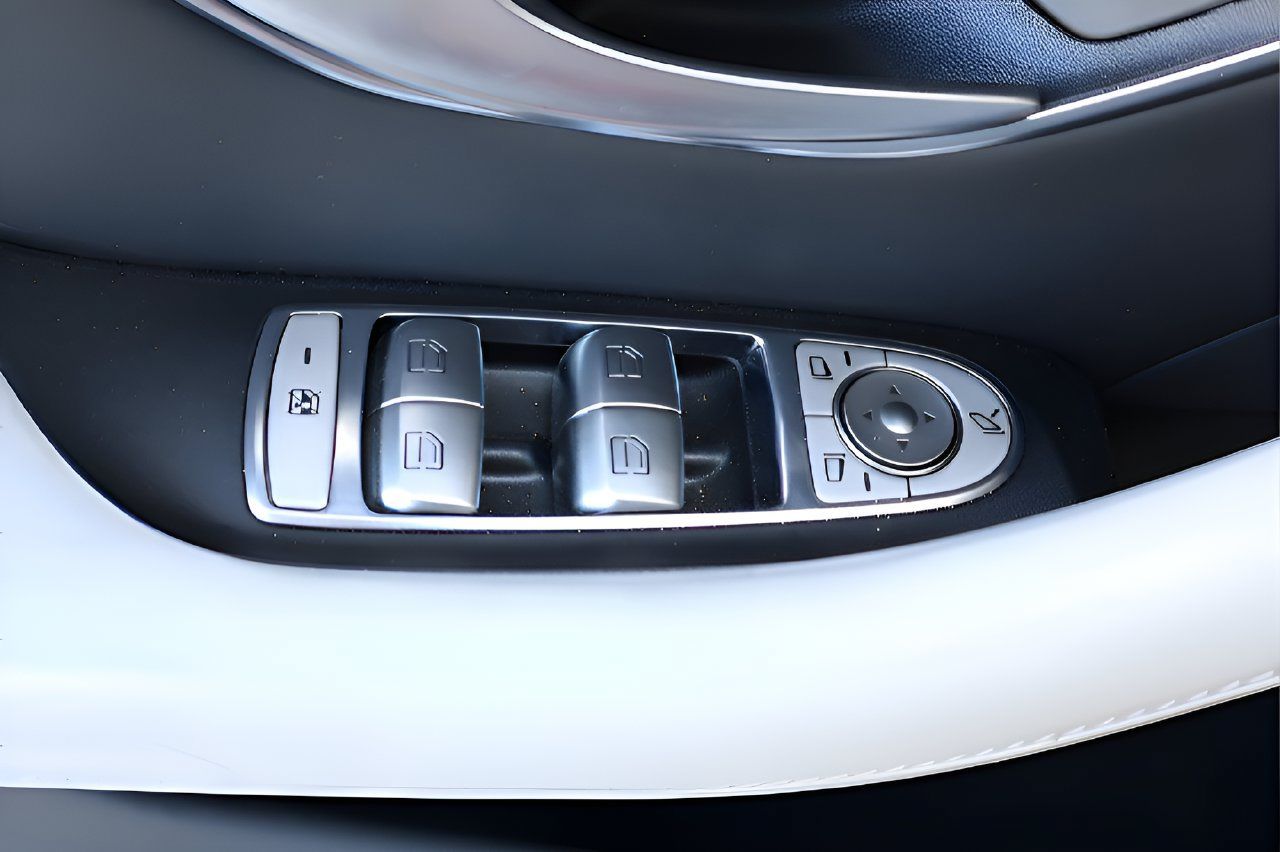Used 2024 Mercedes-Benz AMG GT 63 image 11