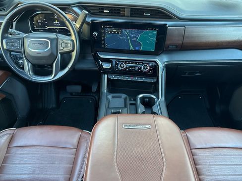 Used 2024 GMC Sierra 2500 Denali Ultimate image 14