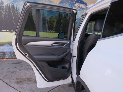 Used 2021 BMW X3 sDrive30i w/ Premium Package RWD image 32