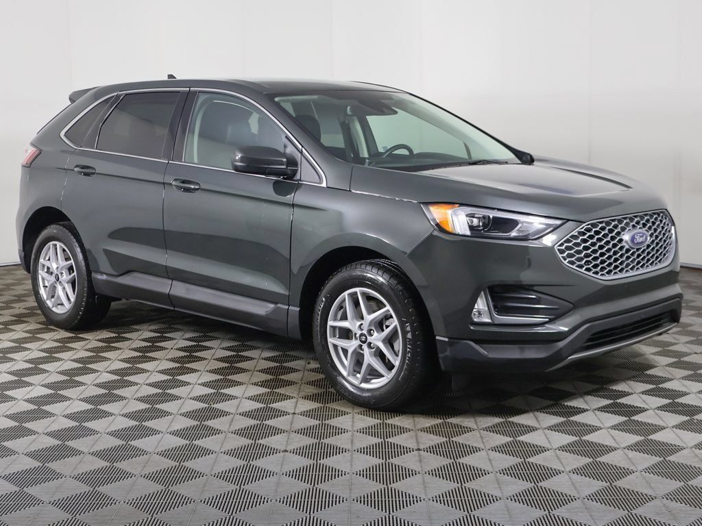 Used 2024 Ford Edge SEL w/ Convenience Package AWD/4WD image 2