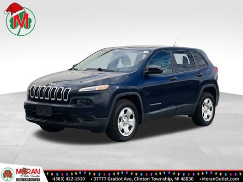 Used 2016 Jeep Cherokee Sport image 1