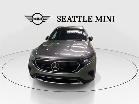 Used 2022 Mercedes-Benz EQB 350 4MATIC image 4