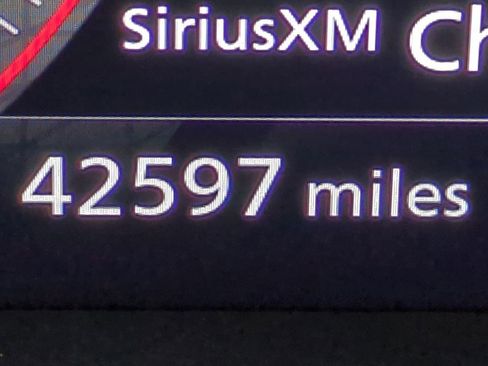 Used 2024 Nissan Pathfinder Platinum image 31