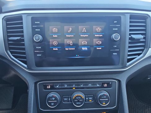 Used 2021 Volkswagen Atlas SE w/ Panoramic Sunroof Package FWD image 22