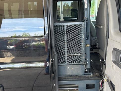 Used 2008 Chevrolet Express 1500 AWD Passenger w/ LT Preferred Equipment Group image 23