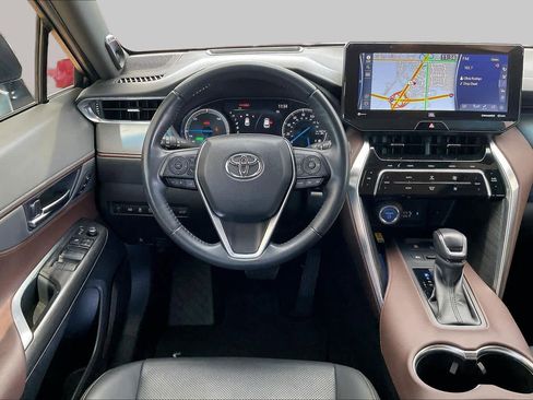 Used 2022 Toyota Venza Limited w/ Advanced Technology Package AWD/4WD image 7