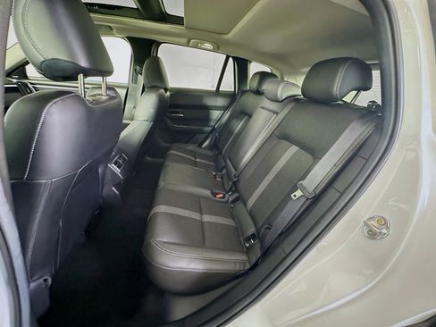 Used 2025 MAZDA CX-50 AWD 2.5 S w/ Premium Package image 29