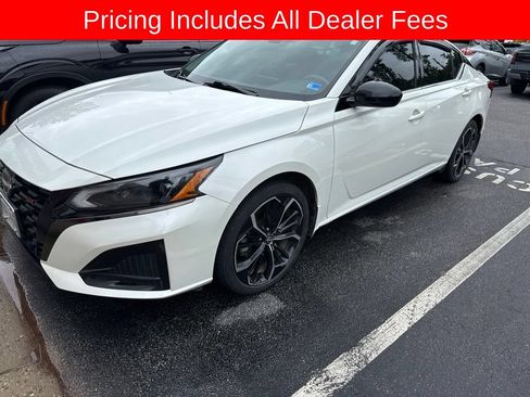 Certified 2023 Nissan Altima 2.5 SR AWD/4WD image 2