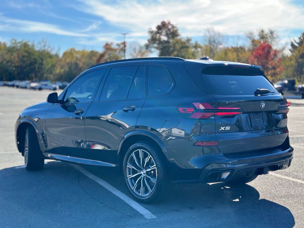 Certified 2026 BMW X5 xDrive40i w/ M Sport Package AWD/4WD image 4