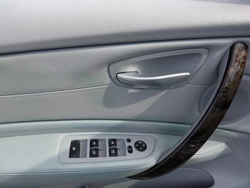Used 2009 BMW 128i Convertible RWD image 82