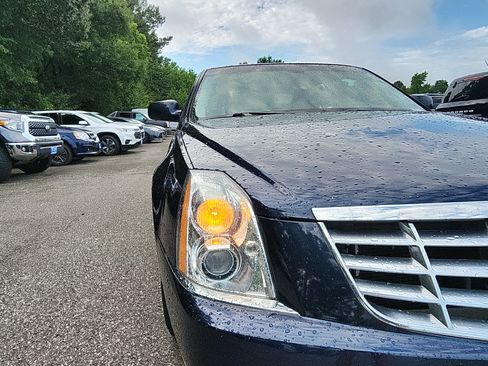 Used 2008 Cadillac DTS FWD image 9