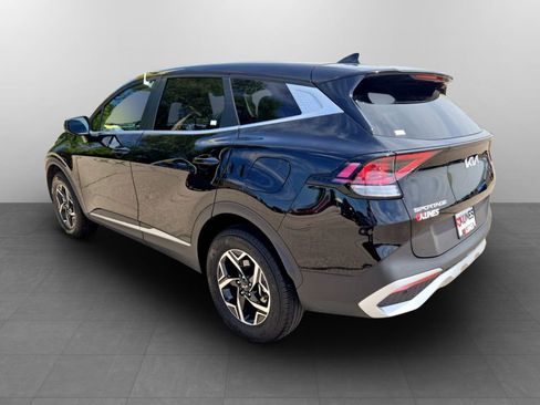 Used 2025 Kia Sportage LX AWD/4WD image 9