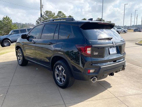 Used 2022 Honda Passport TrailSport image 4