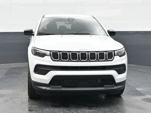 Used 2025 Jeep Compass Sport AWD/4WD image 7