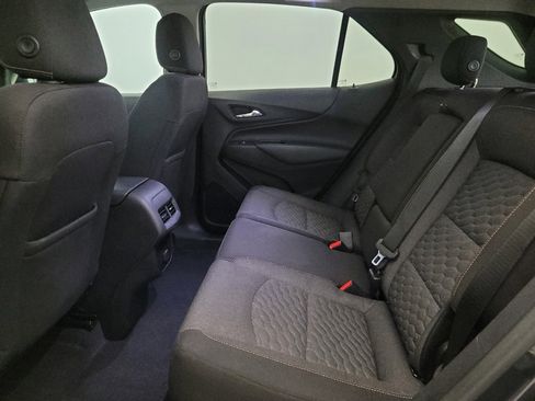 Used 2018 Chevrolet Equinox LT image 18