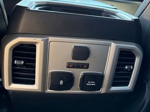 Used 2019 Ford F150 Lariat w/ Equipment Group 502A Luxury AWD/4WD image 26