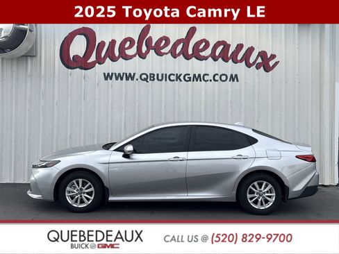 Used 2025 Toyota Camry LE image 1