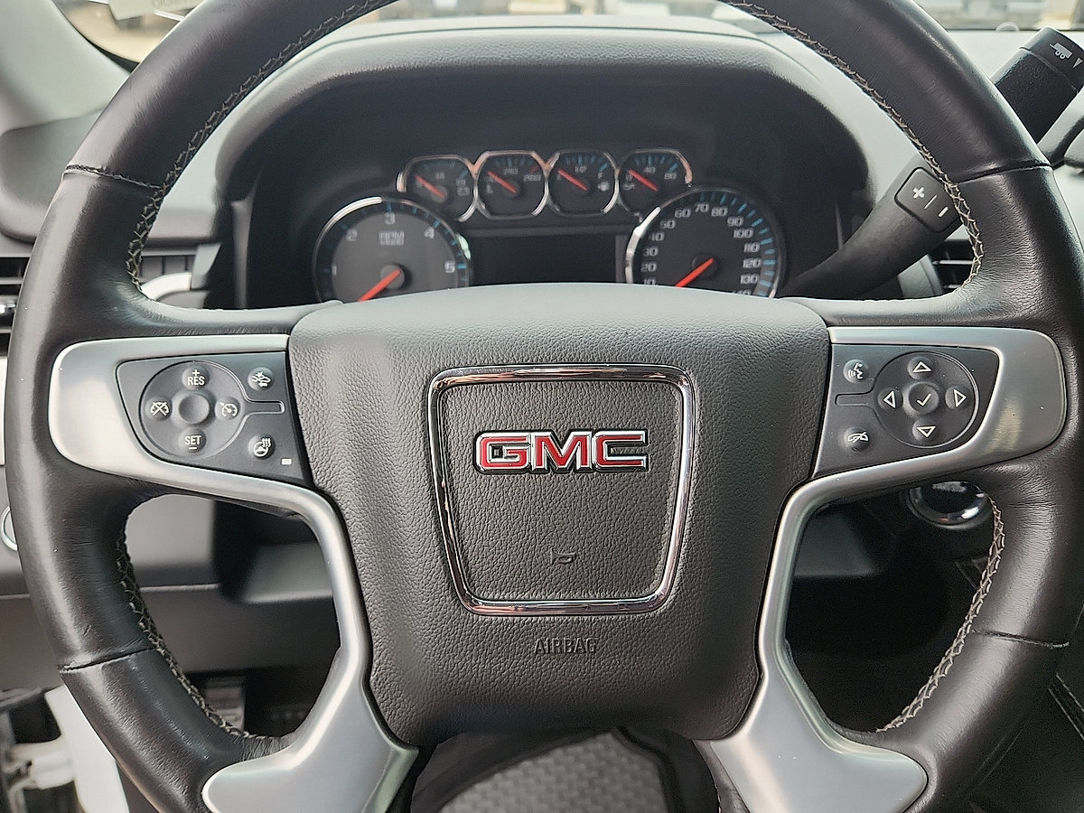 Used 2017 GMC Yukon SLT AWD/4WD image 12