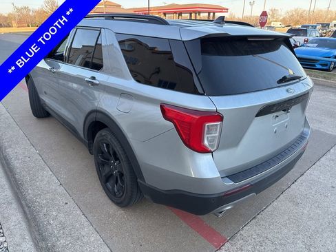 Used 2023 Ford Explorer Limited w/ Limited Technology Package image 9