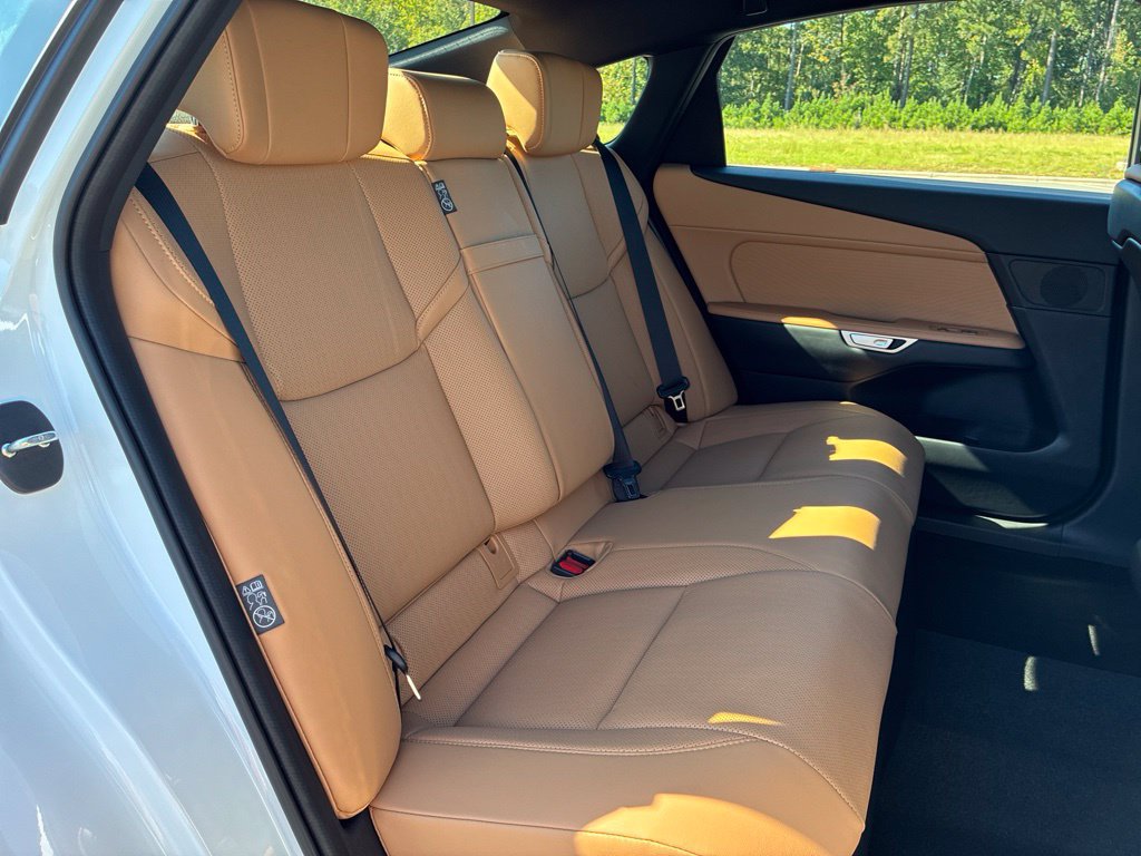 Certified 2026 Lexus ES 350e w/ Convenience Package FWD image 14