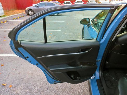 Used 2023 Toyota Camry SE w/ Convenience Package image 14