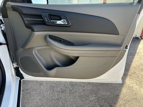 Used 2016 Chevrolet Malibu LT image 14