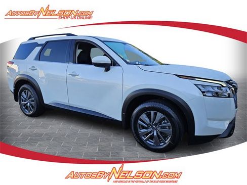 Used 2022 Nissan Pathfinder SV w/ SV Premium Package image 1
