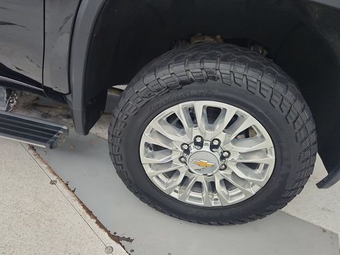 Used 2022 Chevrolet Silverado 2500 High Country AWD/4WD image 29