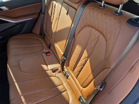 Used 2024 BMW X5 xDrive40i w/ M Sport Package image 12