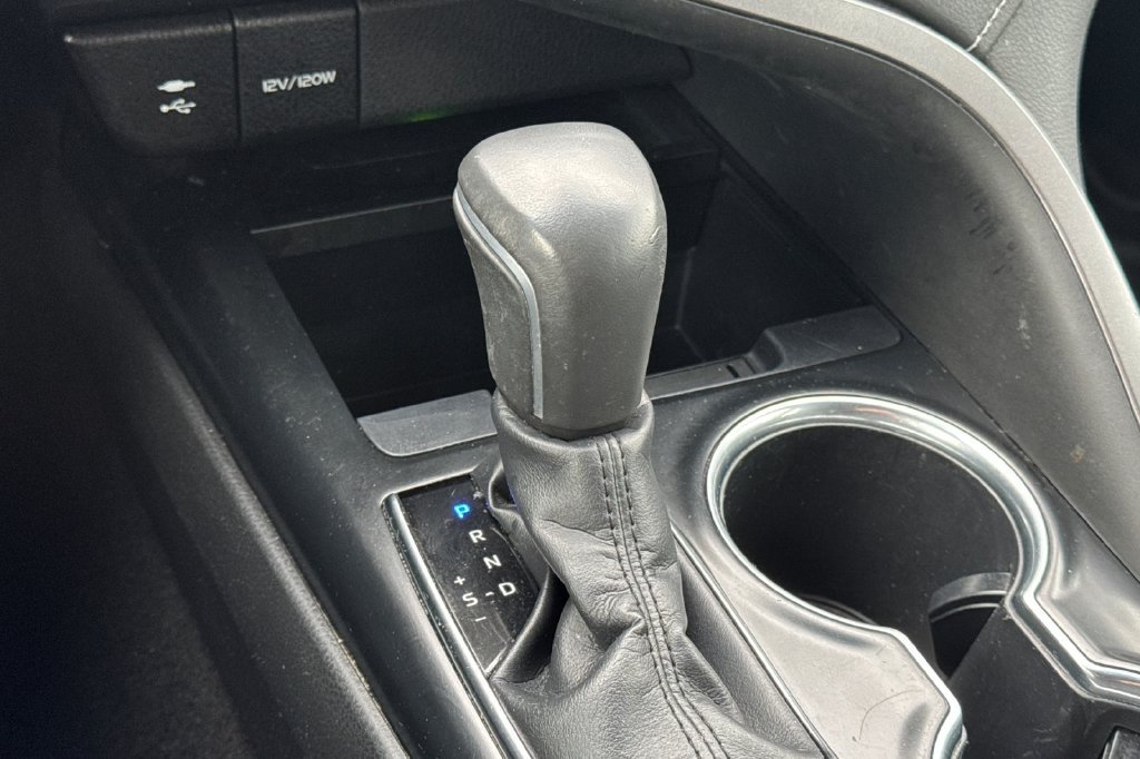 Used 2019 Toyota Camry XSE FWD image 25