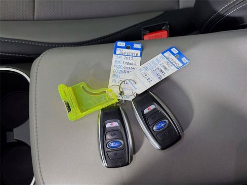 Used 2023 Subaru Outback Limited AWD/4WD image 4