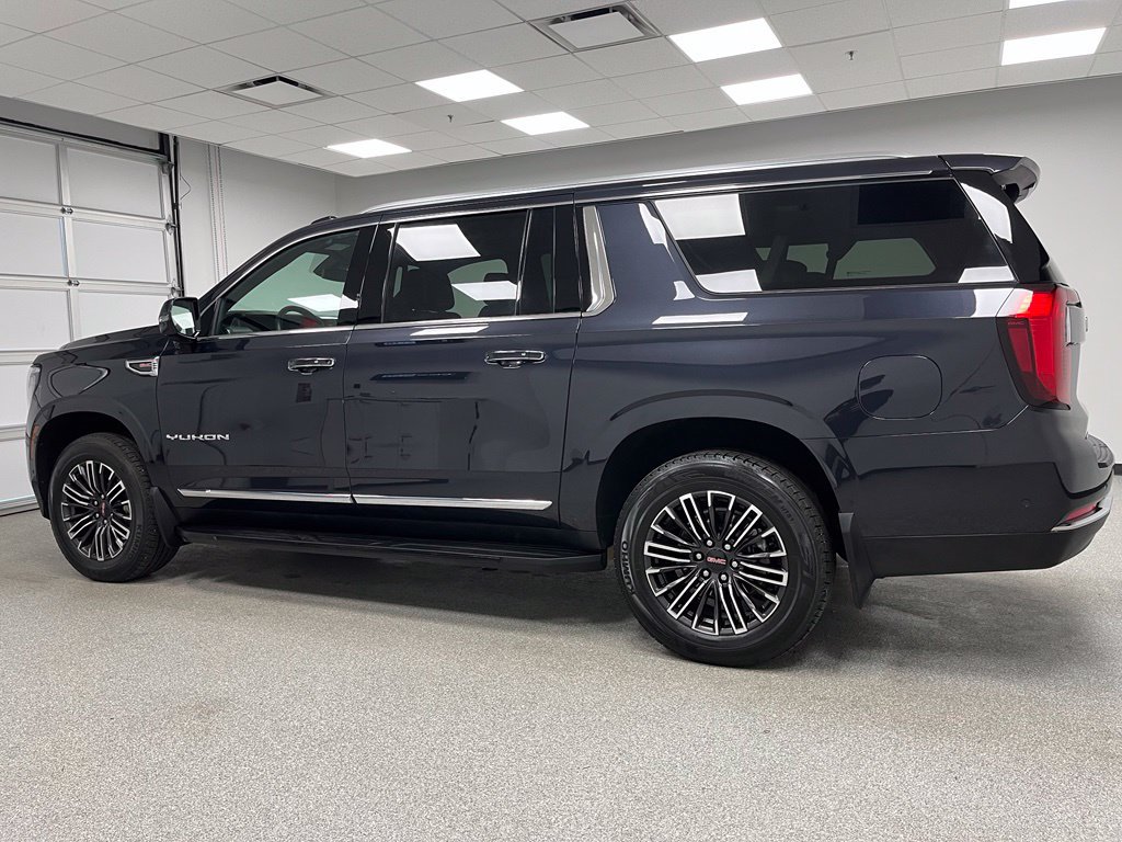 Used 2025 GMC Yukon XL Elevation w/ LPO, Get Active Package AWD/4WD image 7