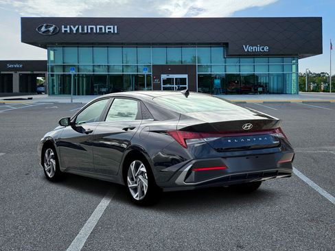 New 2026 Hyundai Elantra Limited FWD image 5