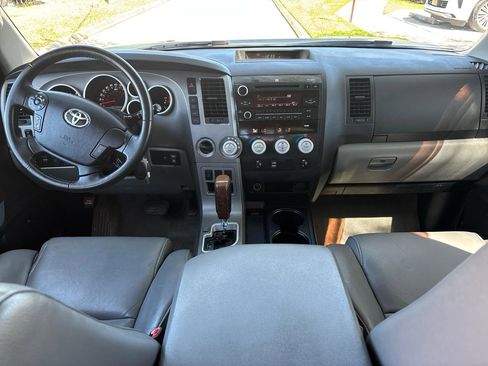 Used 2010 Toyota Tundra Limited AWD/4WD image 10