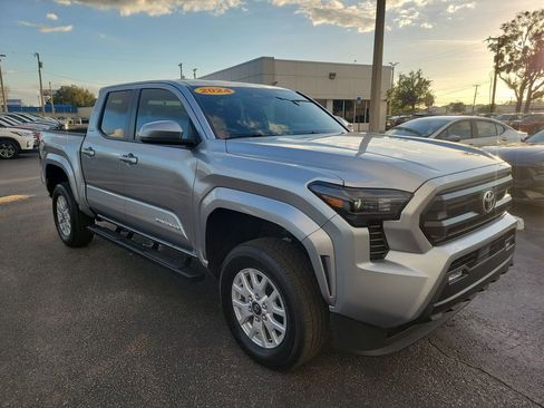 Used 2024 Toyota Tacoma SR5 image 2