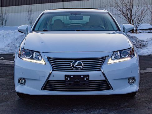 Used 2015 Lexus ES 350 image 2