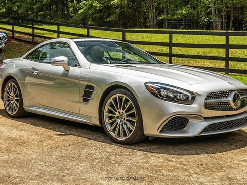 Used 2017 Mercedes-Benz SL 550 image 14