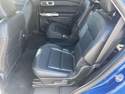 Certified 2022 Ford Explorer XLT w/ Equipment Group 202A image 21