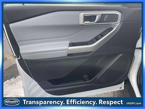 Used 2022 Ford Explorer XLT w/ Equipment Group 202A image 16