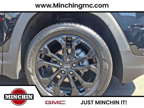 Certified 2021 GMC Terrain SLE w/ Driver Convenience Package AWD/4WD image 8
